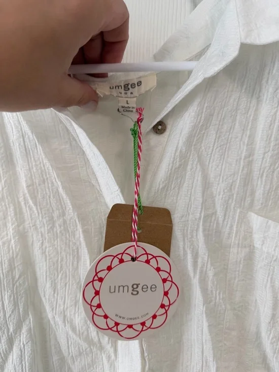 Umgee Cream Oversized Short-Sleeve Button-Up Shirt - Picture 2 of 3